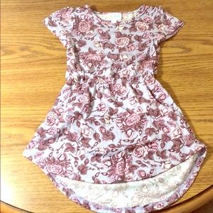 Size 2 dress! Has pockets too!